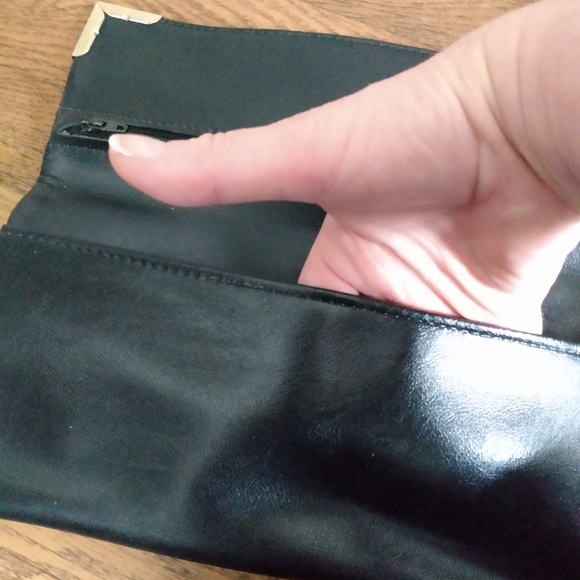 3/$15 Black clutch bag - Picture 3 of 9